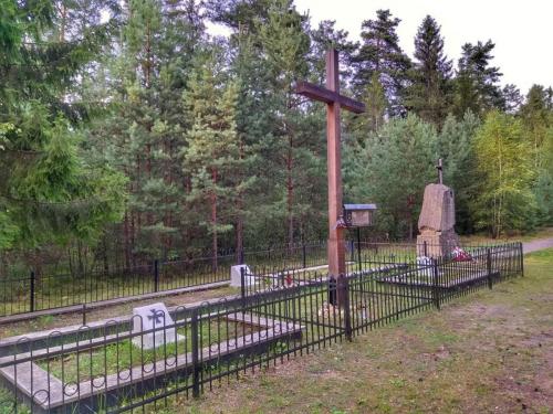 Cmentarz wojenny Armii Krajowej w Błudku (2020.09.13)